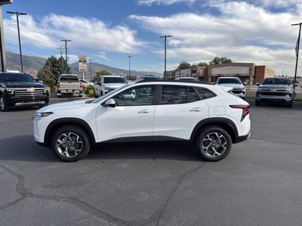 New 2026 Chevrolet Trax LT SUV