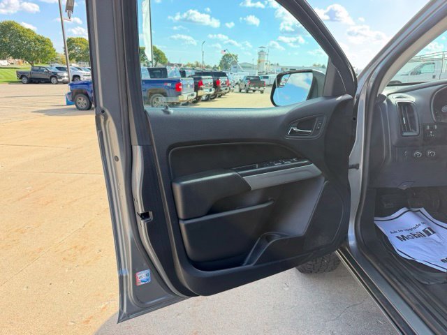 2021 Chevrolet Colorado LT - Photo 30