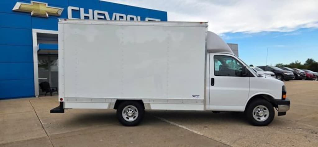 New 2026 Chevrolet Express Cutaway 3500 1WT Cutaway Van