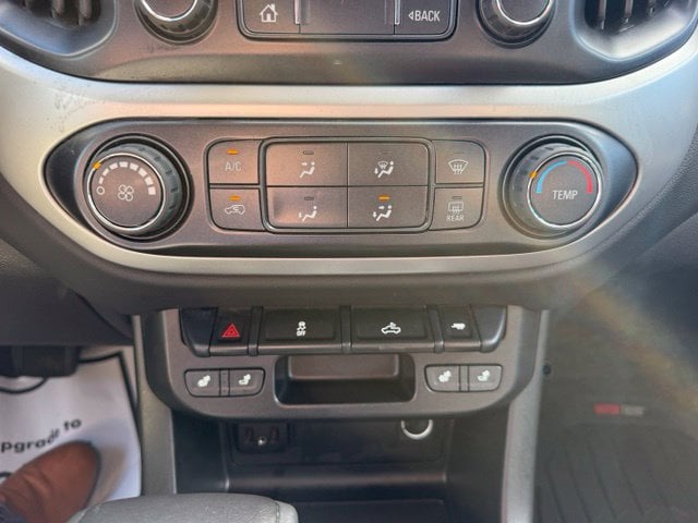 2021 Chevrolet Colorado LT - Photo 21