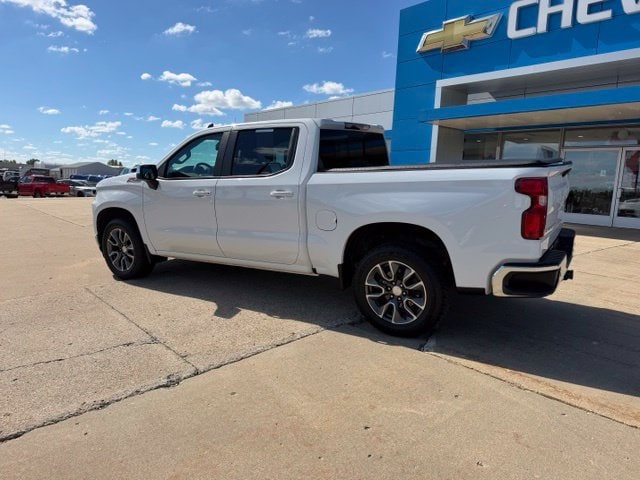 2021 Chevrolet Silverado 1500 LT - Photo 3