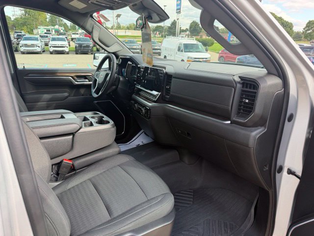 2022 Chevrolet Silverado 1500 LT - Photo 19