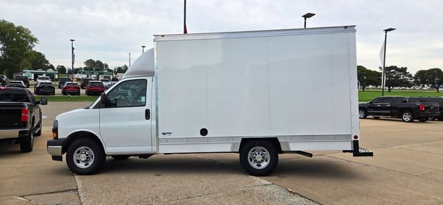 New 2026 Chevrolet Express Cutaway 3500 1WT Cutaway Van