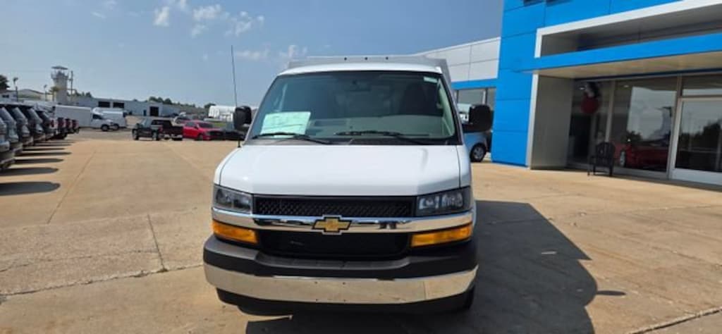New 2026 Chevrolet Express Cutaway 3500 1WT Cutaway Van