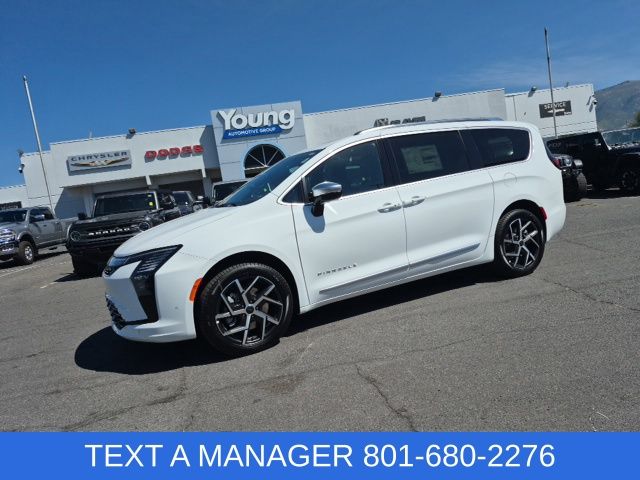 2027 Chrysler Pacifica Passenger Van 