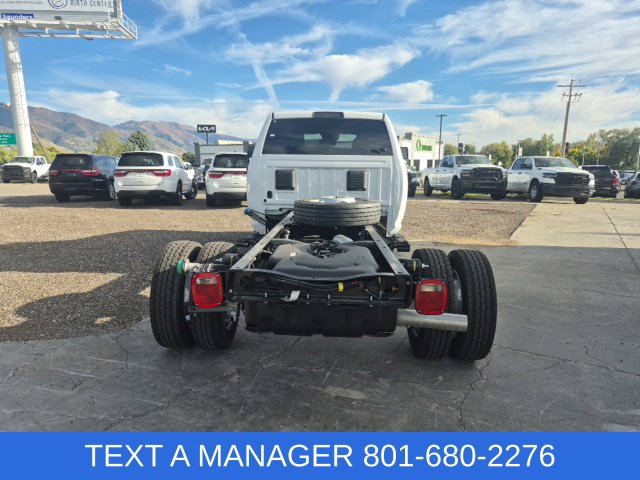 New 2027 Ram 5500 Chassis Cab TRADESMAN CREW 4X4 84' CA Pickup