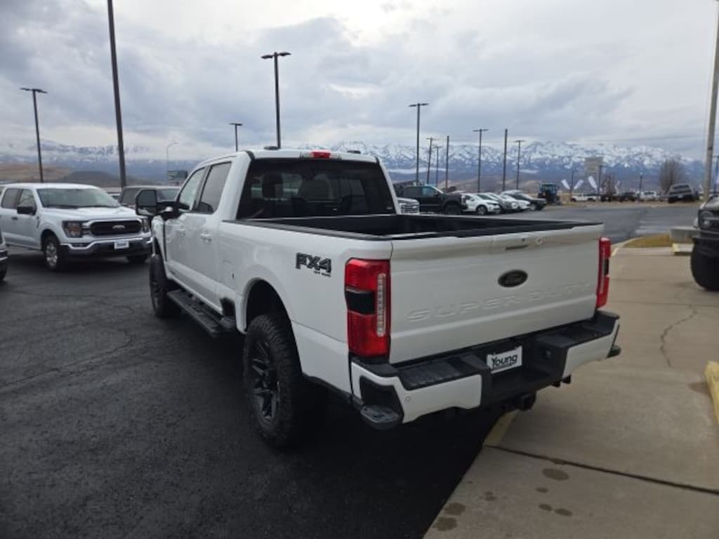 New 2025 Ford F-350SD Lariat Truck