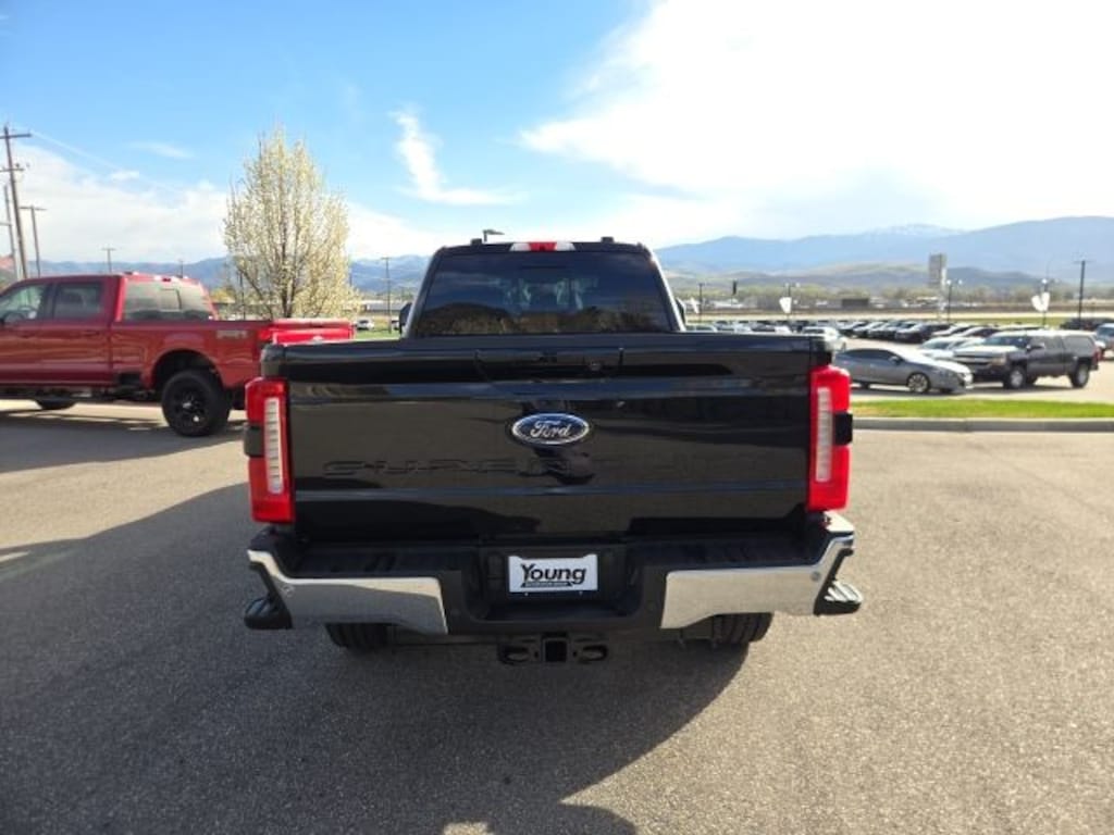 New 2026 Ford F-350 Lariat Truck Crew Cab