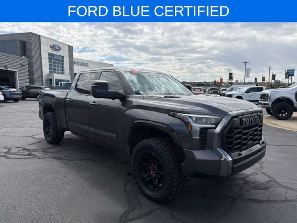 Used 2024 Toyota Tundra 4WD Platinum Hybrid Platinum Hybrid CrewMax 6.5 Bed