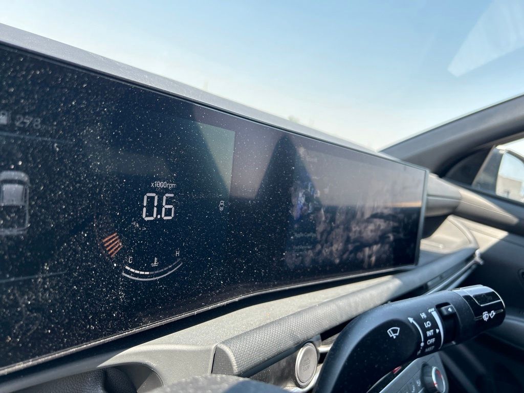 2025 Hyundai Santa Cruz SE - Photo 16