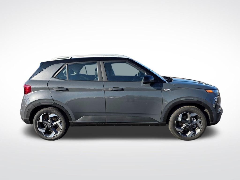 2026 Hyundai Venue SEL - Photo 2