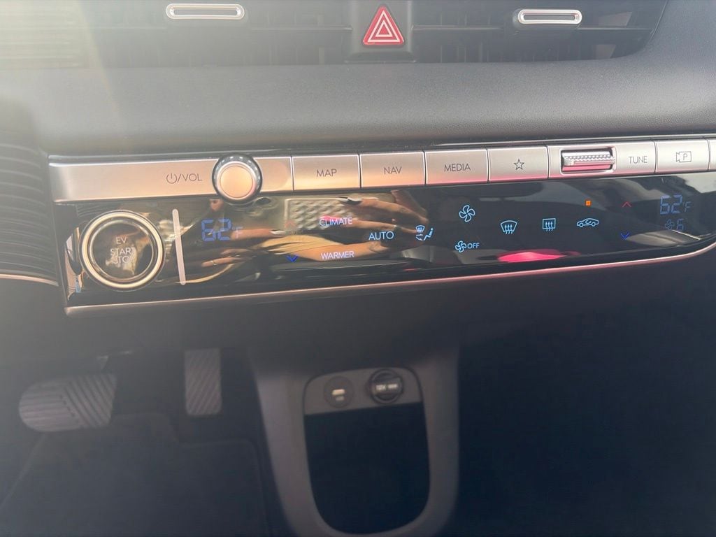 2023 Hyundai IONIQ 5 Limited - Photo 19