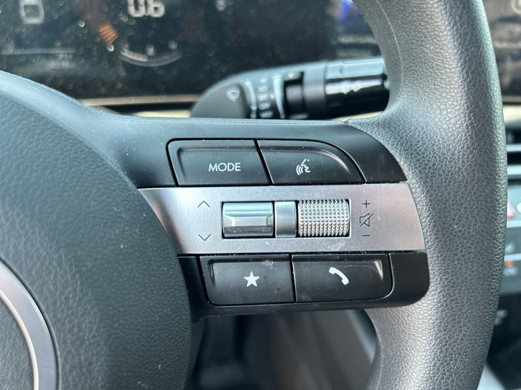 2025 Hyundai Santa Cruz SE - Photo 14