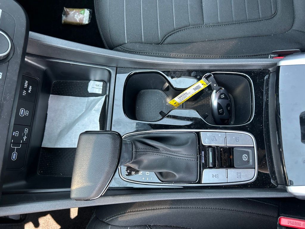 2025 Hyundai Santa Cruz SE - Photo 19