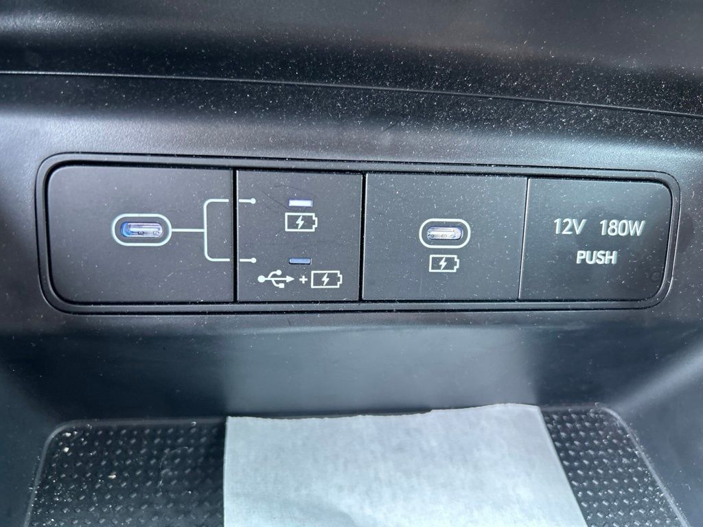 2025 Hyundai Santa Cruz SE - Photo 18