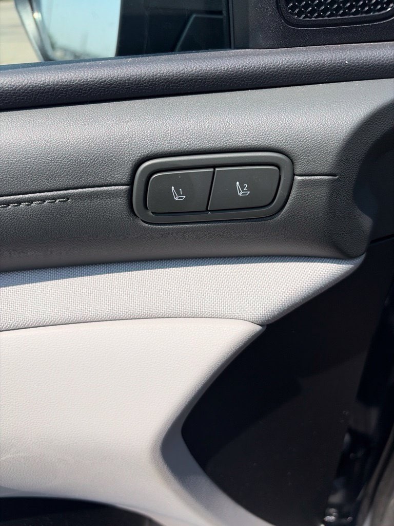 2025 Hyundai Tucson Limited - Photo 12