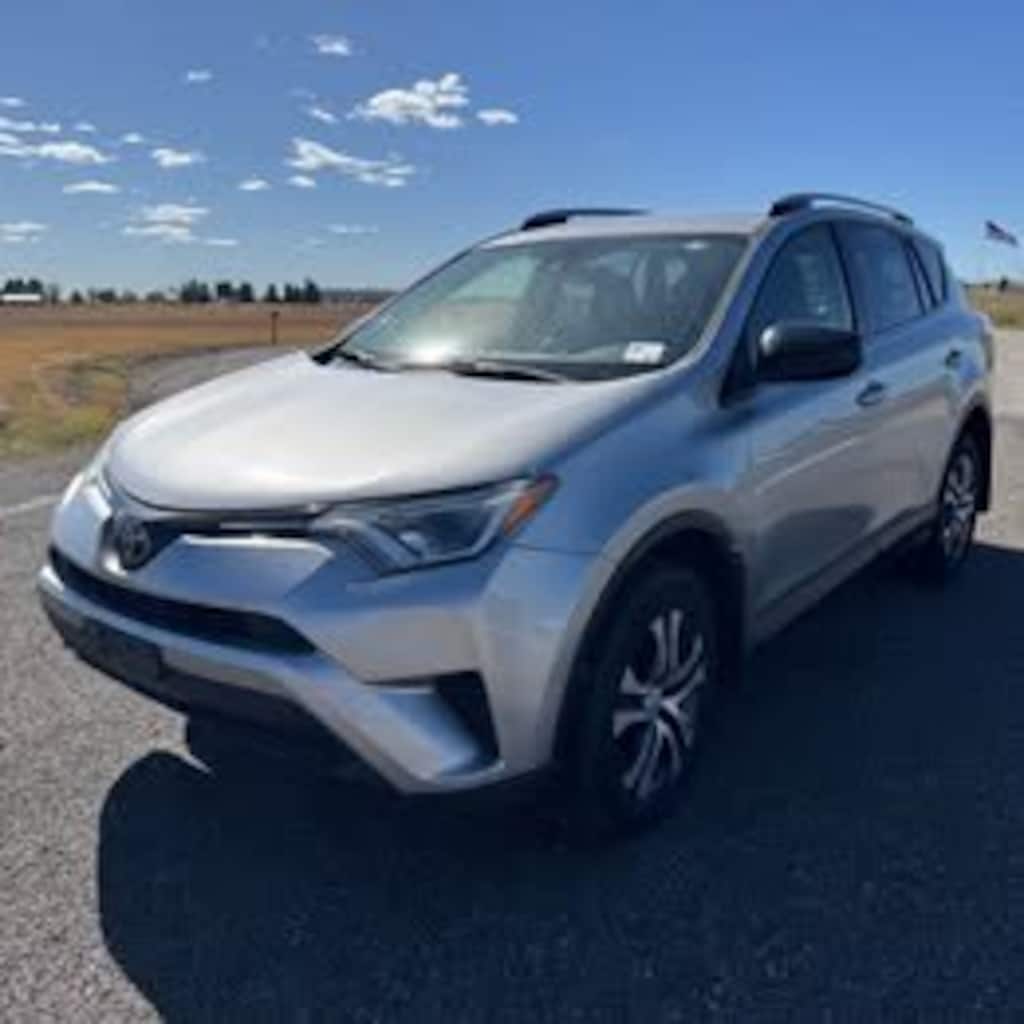 Used 2018 Toyota RAV4 LE SUV