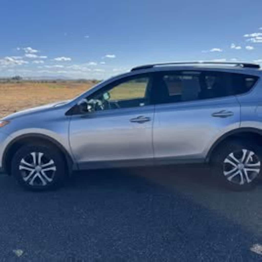 Used 2018 Toyota RAV4 LE SUV