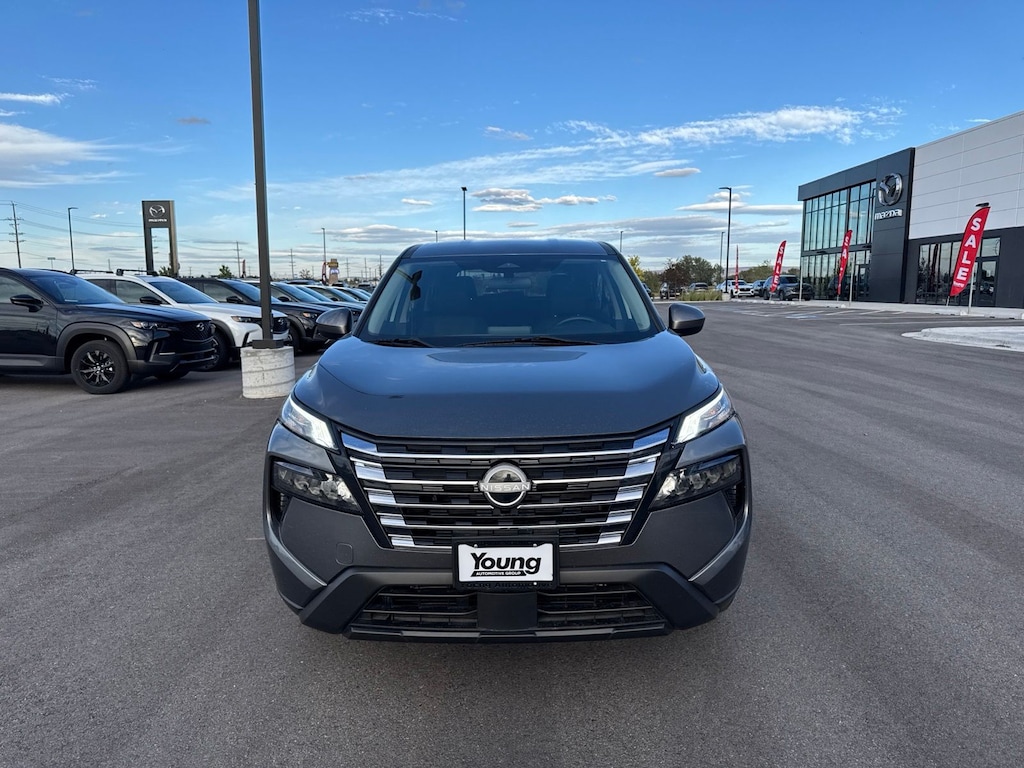 Used 2024 Nissan Rogue SV SUV