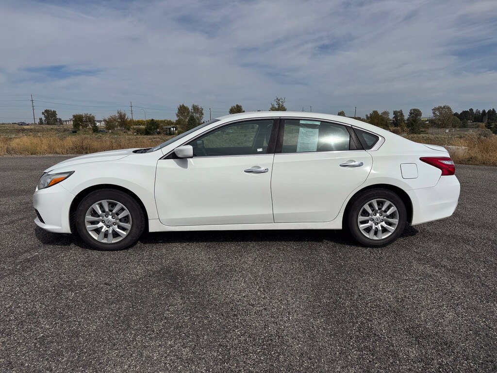 Used 2016 Nissan Altima 2.5 S Sedan