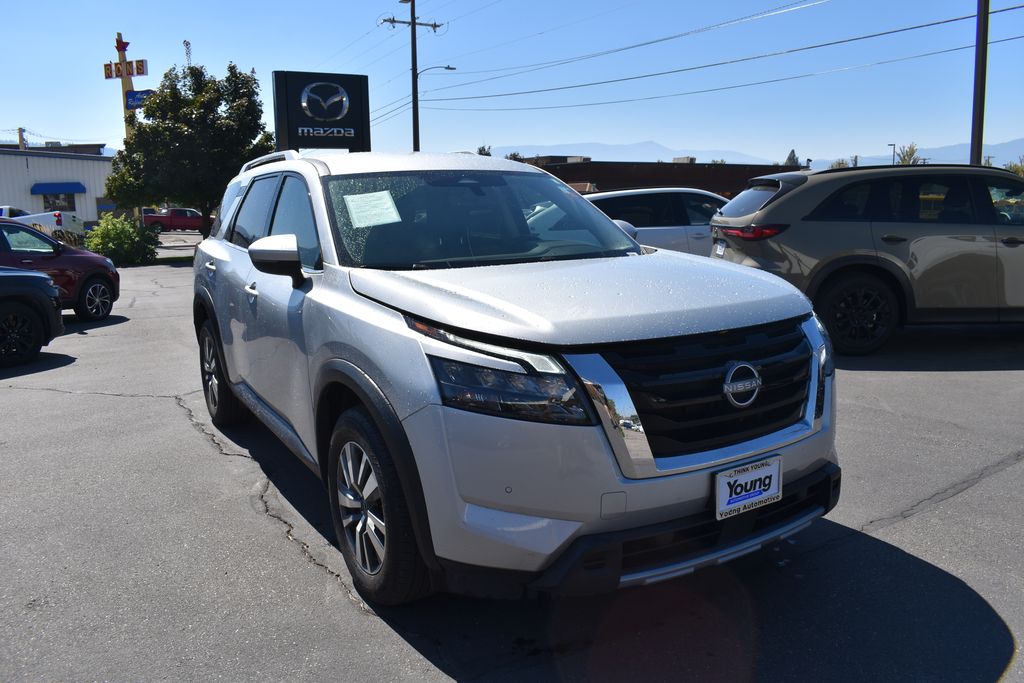 Used 2025 Nissan Pathfinder SL SUV