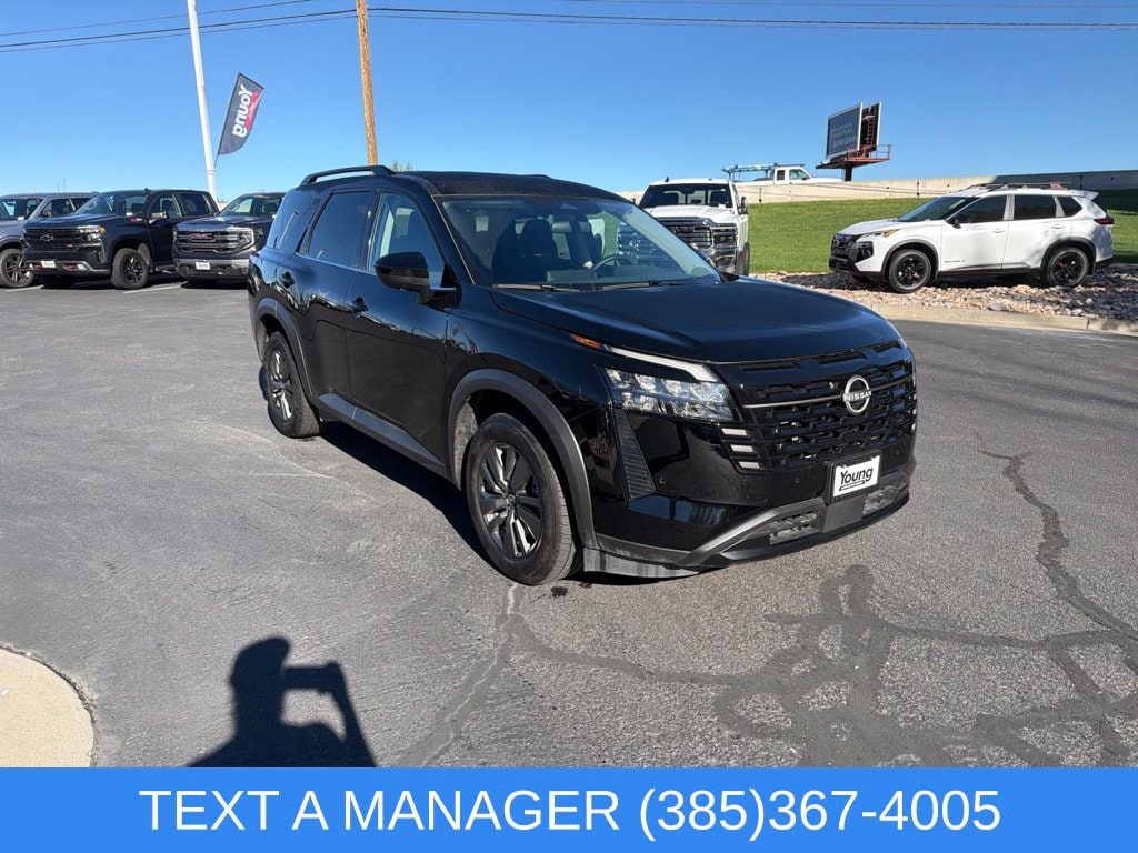 2026 Nissan Pathfinder SV