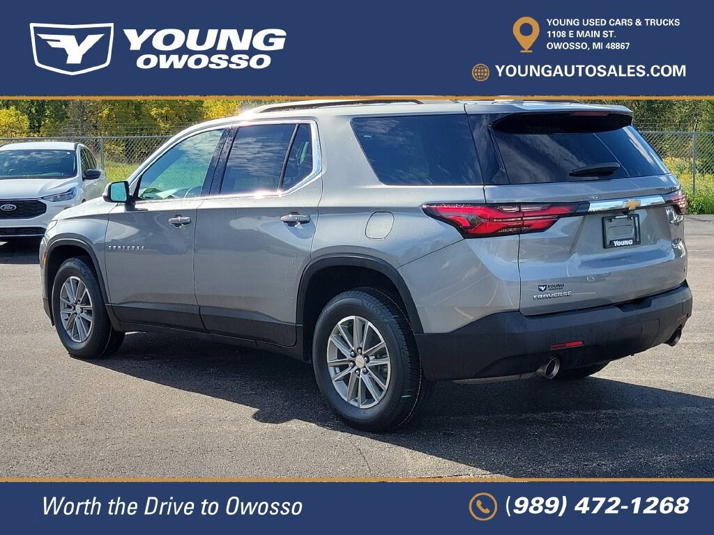 Used 2023 Chevrolet Traverse LT Cloth SUV