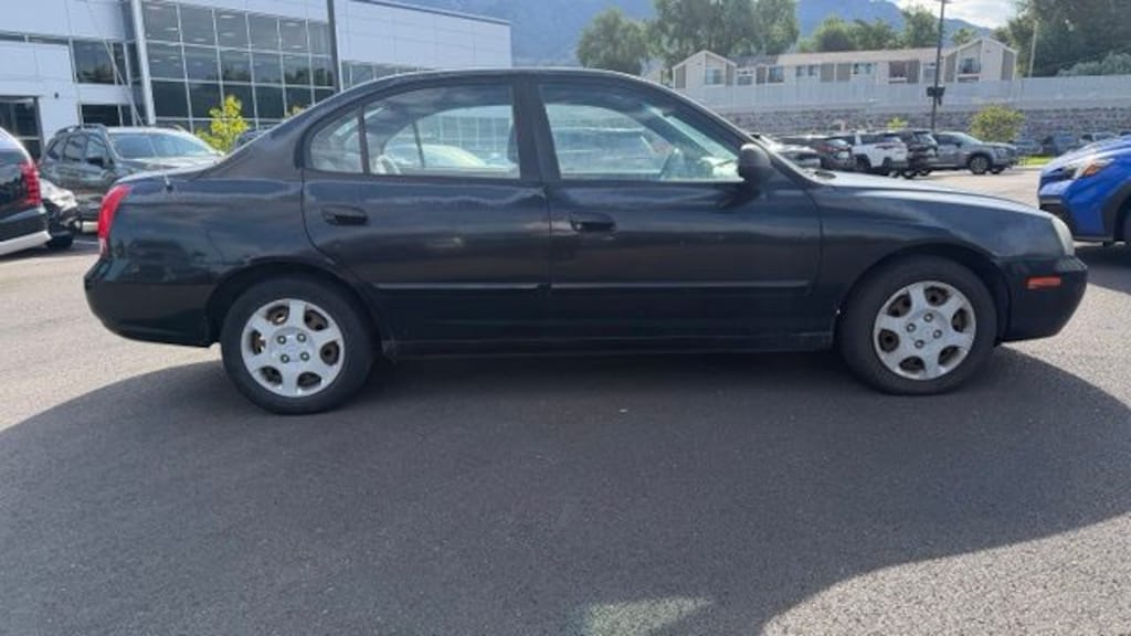 Used 2002 Hyundai Elantra GLS Sedan