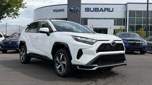  Toyota RAV4 Plug-In Hybrid