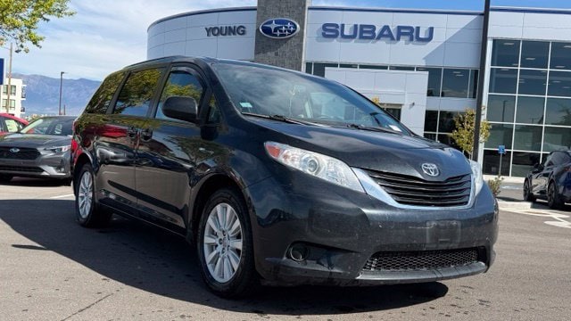 2017 Toyota Sienna LE