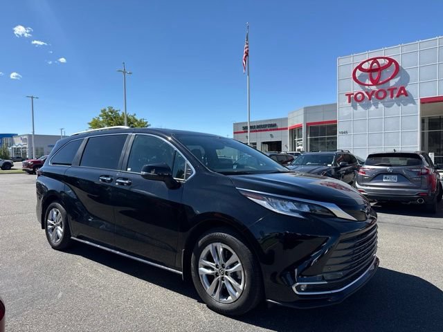 2025 Toyota Sienna Limited