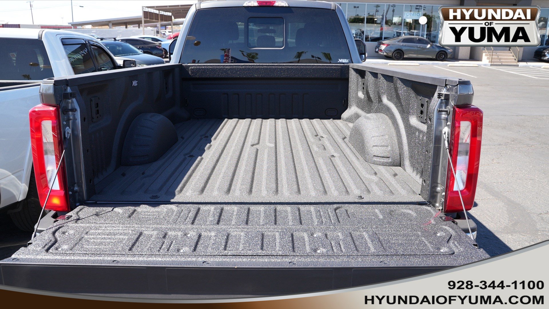 2025 Ford F-350 Super Duty XLT - Photo 30