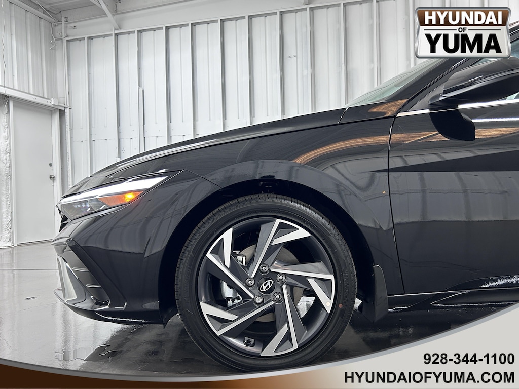 New 2026 Hyundai Elantra Hybrid Limited Sedan