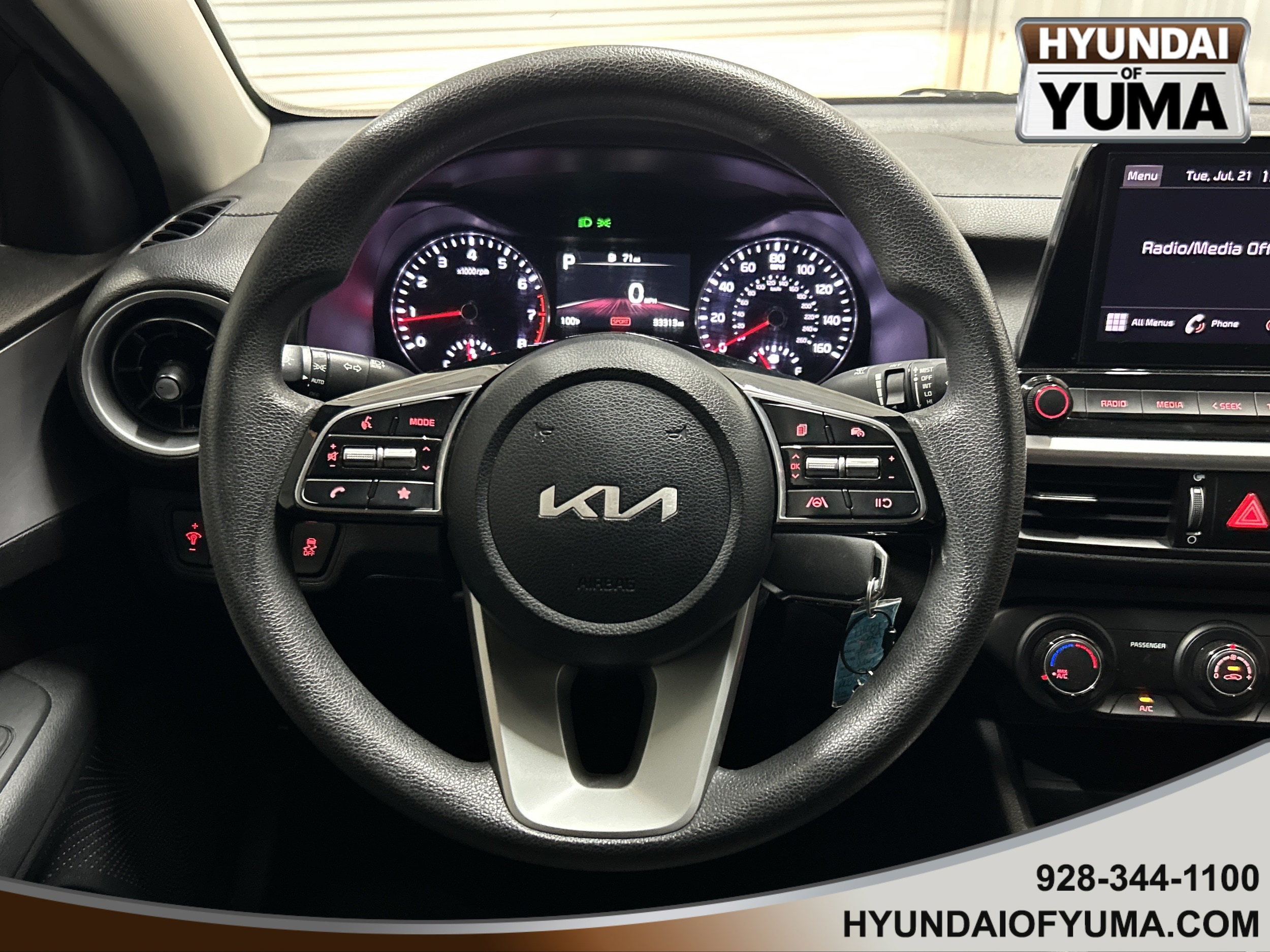 2024 Kia Forte LXS - Photo 18