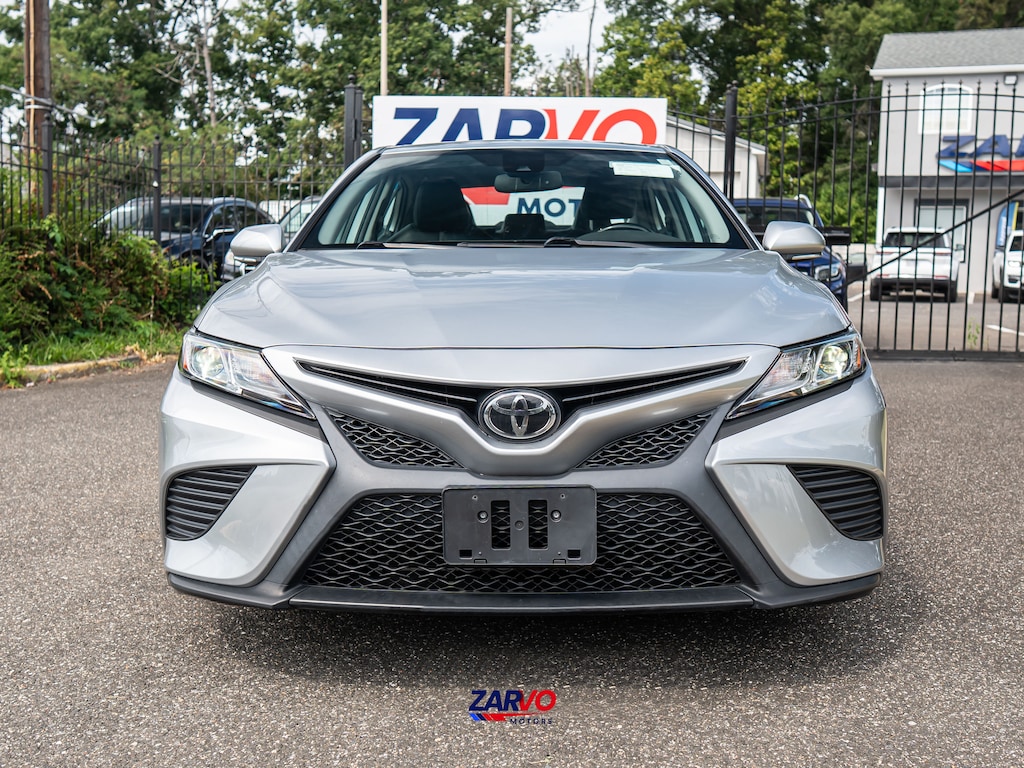 Used 2020 Toyota Camry SE Sedan