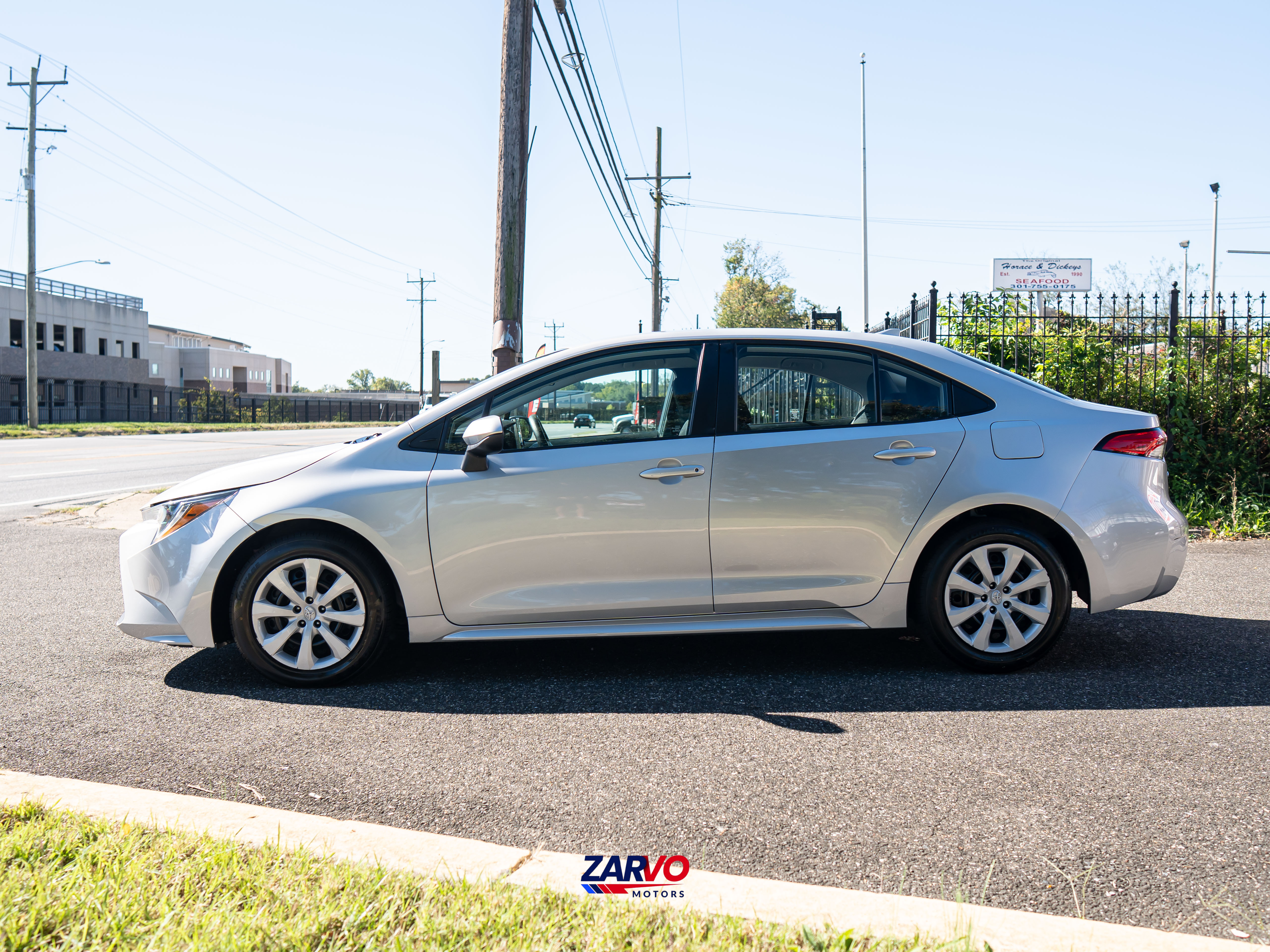 Used 2021 Toyota Corolla LE Sedan