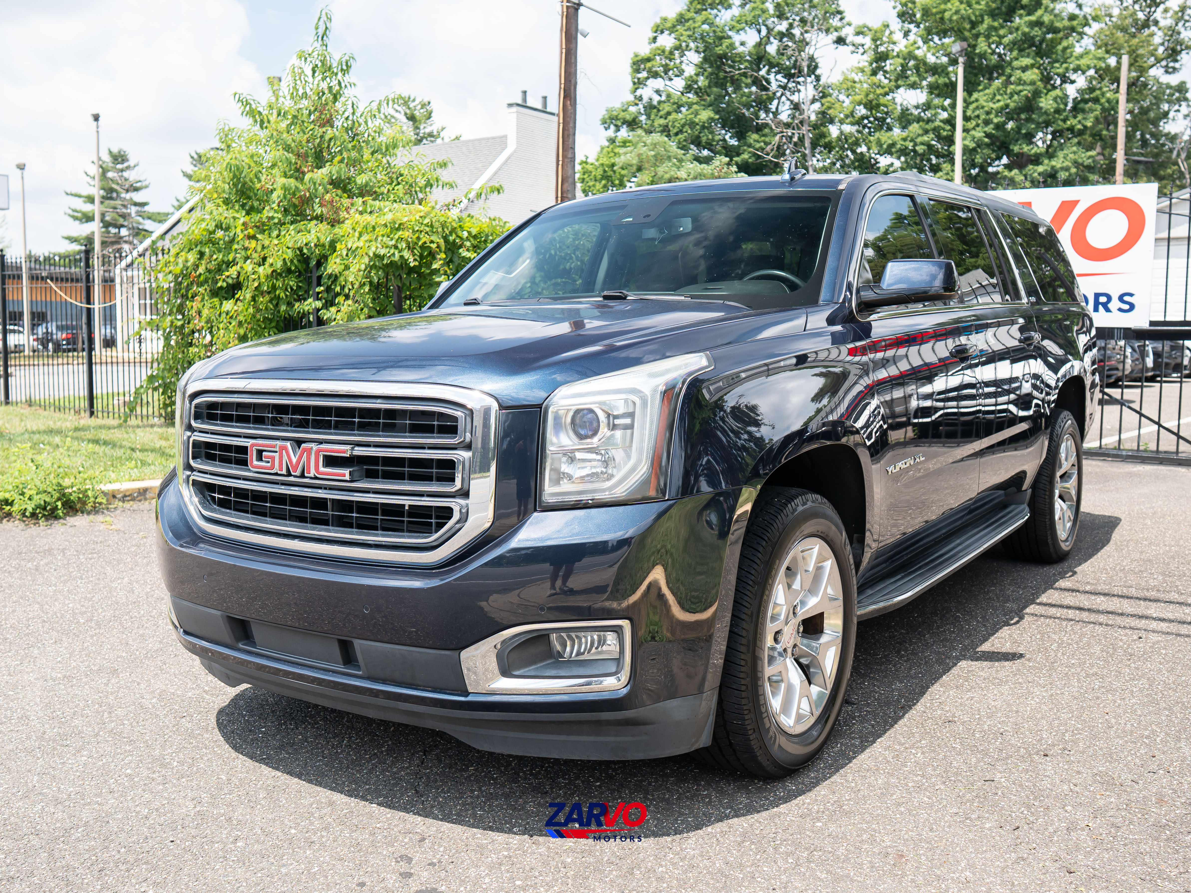 Used 2017 GMC Yukon XL SLT SUV