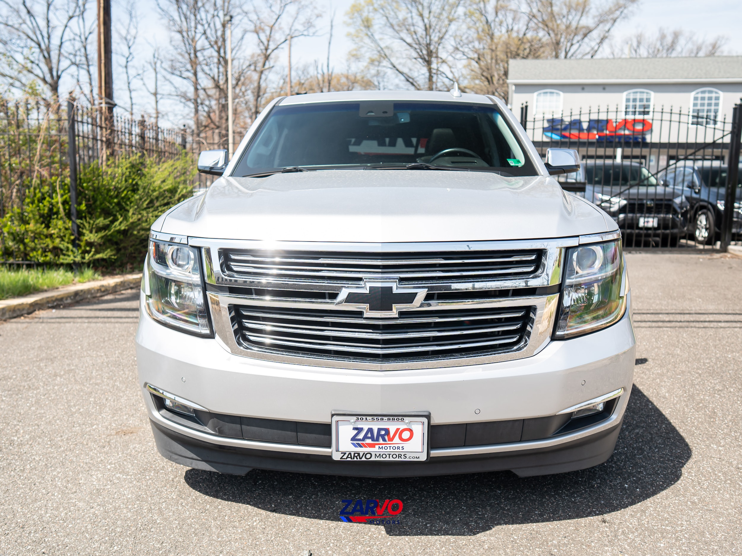 2017 Chevrolet Suburban Premier - Photo 2
