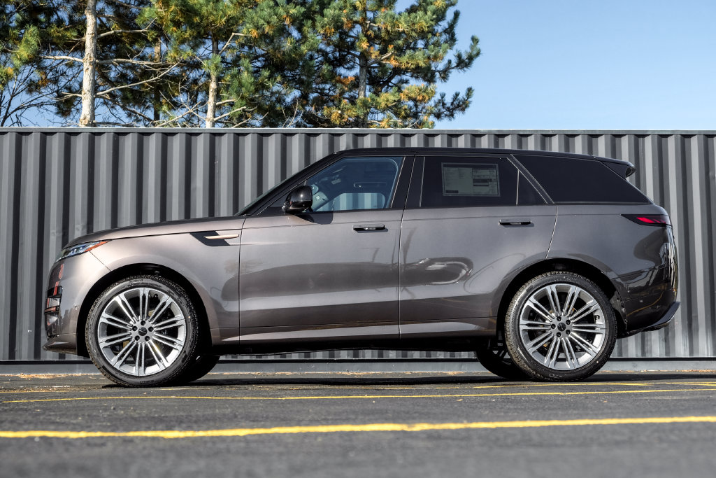 New 2027 Land Rover Range Rover Sport P400 Dynamic SE SUV