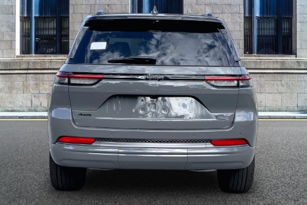 New 2027 Jeep Grand Cherokee Summit SUV