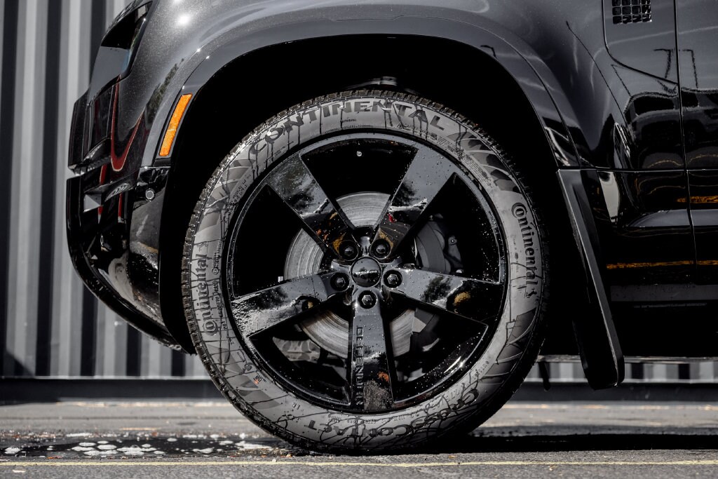 New 2026 Land Rover Defender 110 X-Dynamic SE SUV