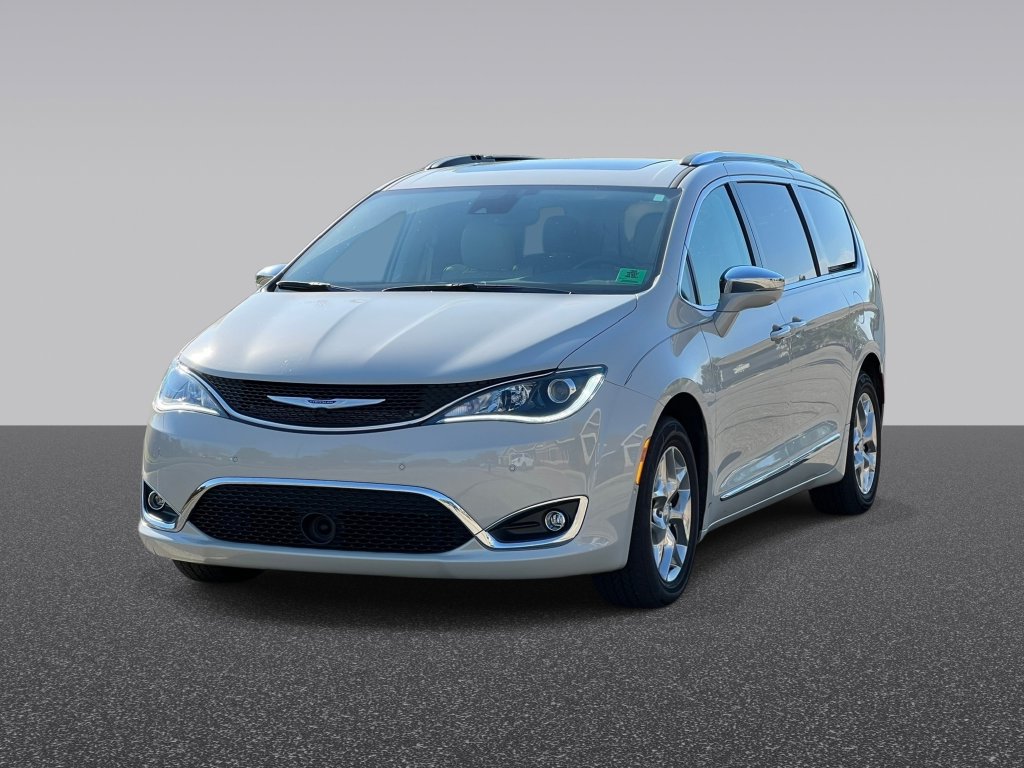 Used 2019 Chrysler Pacifica Limited Minivan/Van