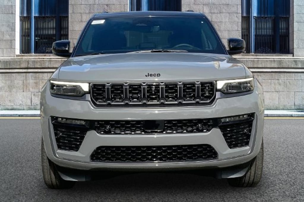 New 2027 Jeep Grand Cherokee Summit SUV