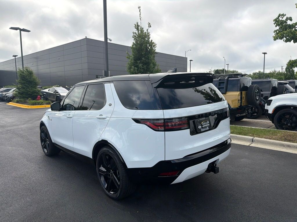 Used 2024 Land Rover Discovery Dynamic SE SUV