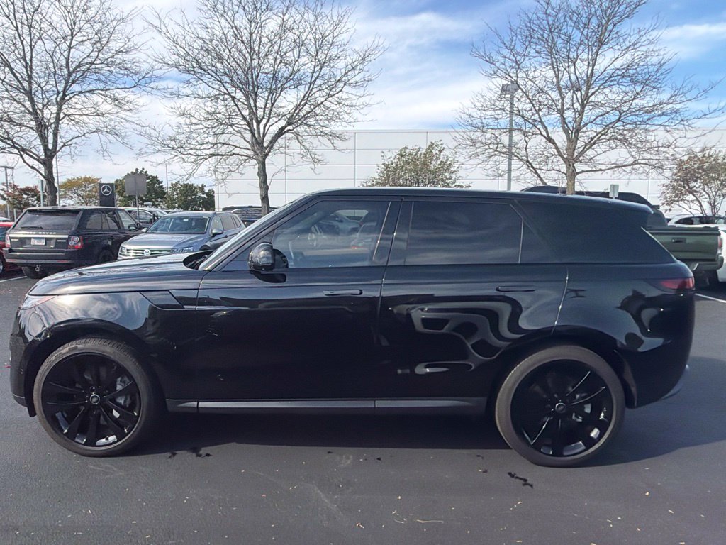 Used 2025 Land Rover Range Rover Sport SE SUV
