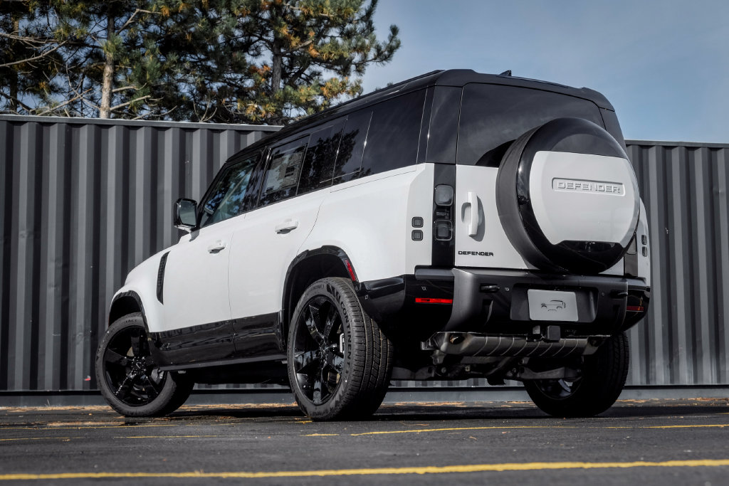 New 2026 Land Rover Defender 110 X-Dynamic SE SUV