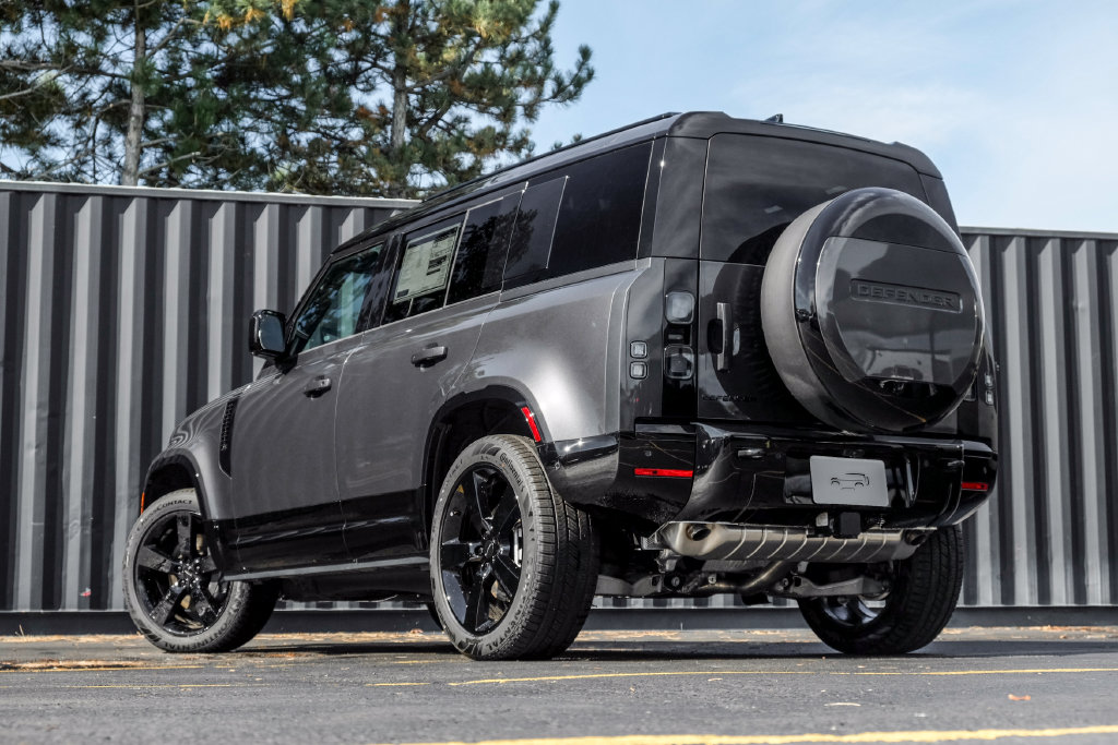 New 2026 Land Rover Defender 110 X-Dynamic SE SUV