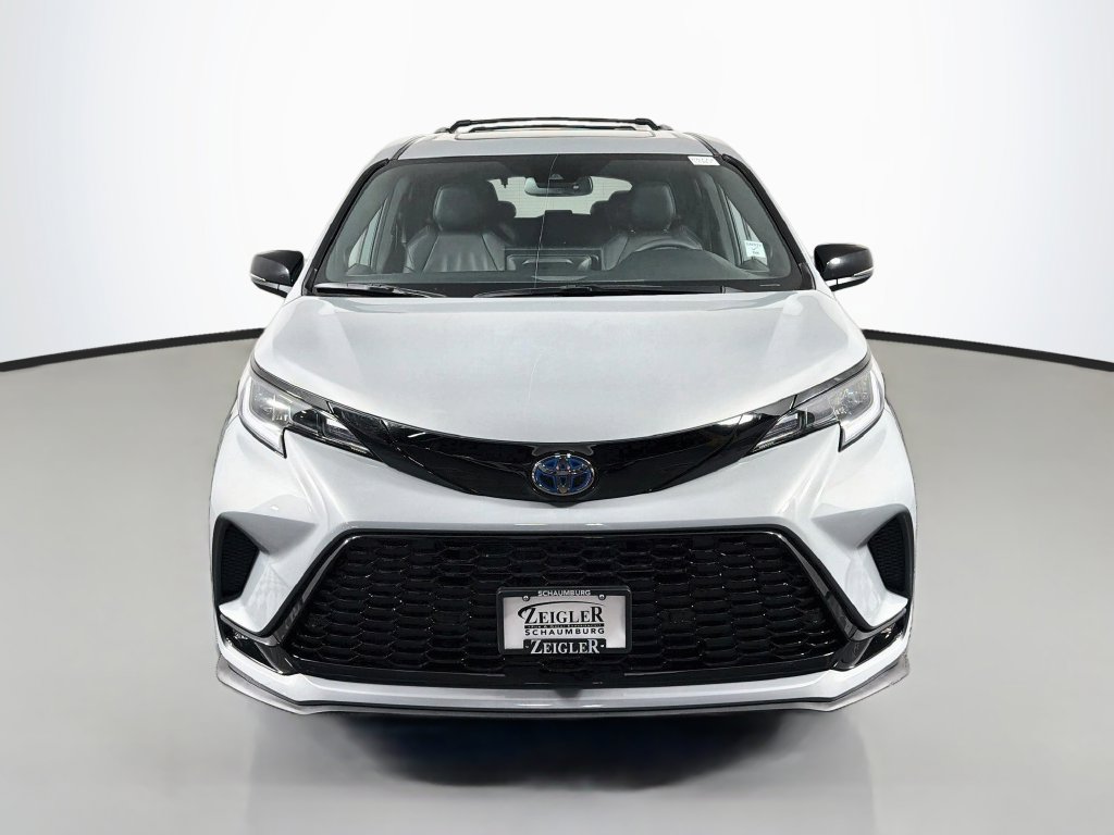 Used 2025 Toyota Sienna XSE Minivan/Van