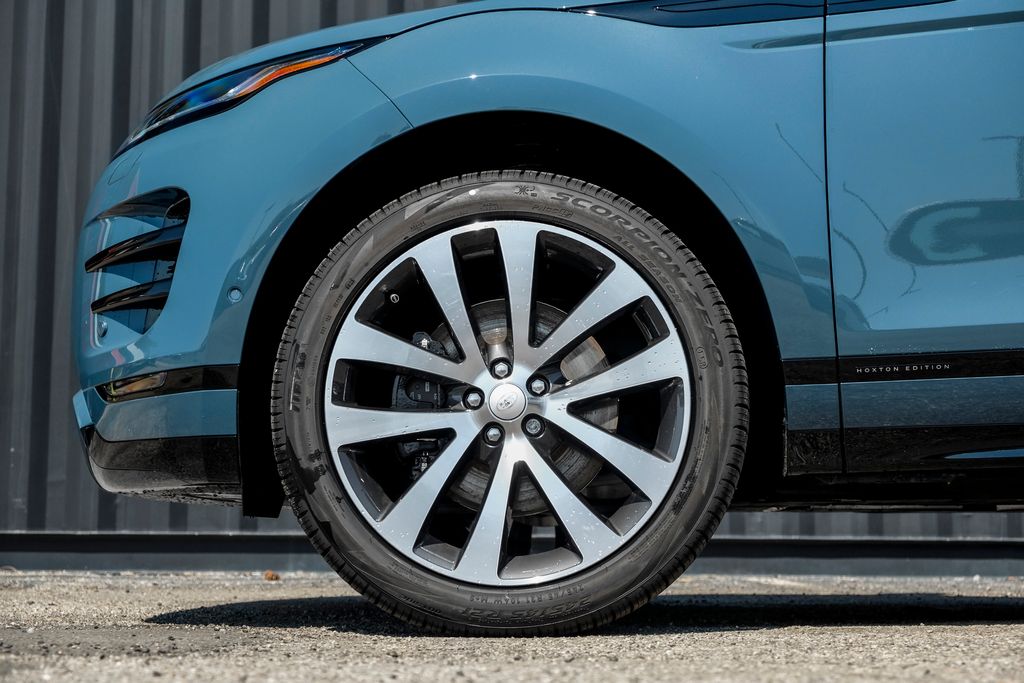 New 2026 Land Rover Range Rover Evoque Hoxton SUV