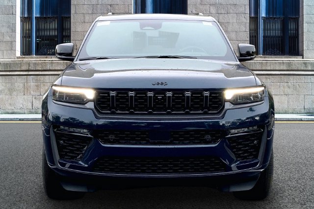 New 2027 Jeep Grand Cherokee Summit SUV